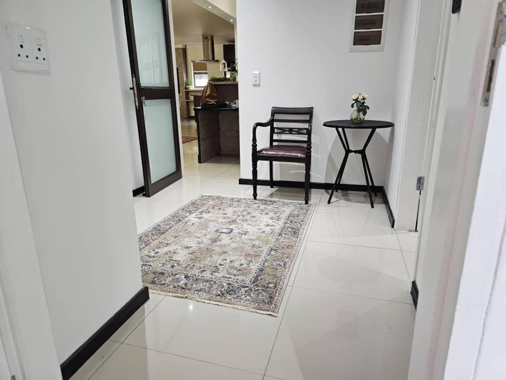 Carlo'S Boutique Guesthouse Γουάλβις Μπέι Εξωτερικό φωτογραφία