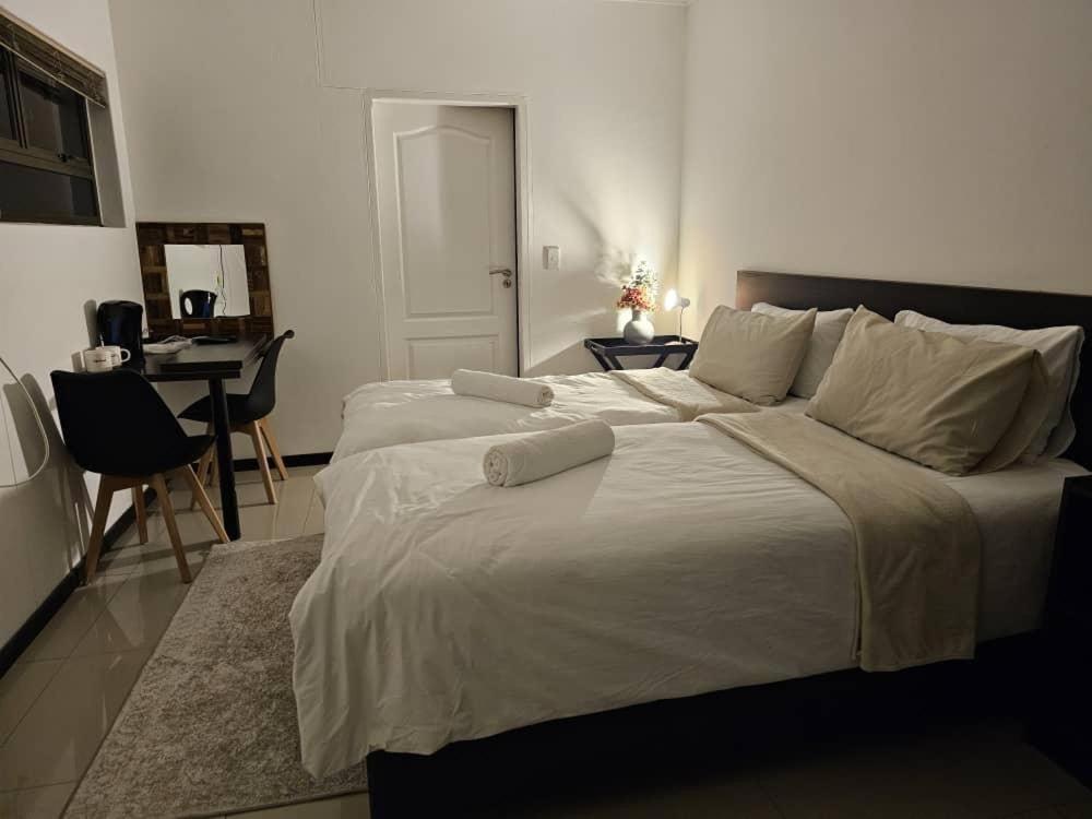 Carlo'S Boutique Guesthouse Γουάλβις Μπέι Εξωτερικό φωτογραφία